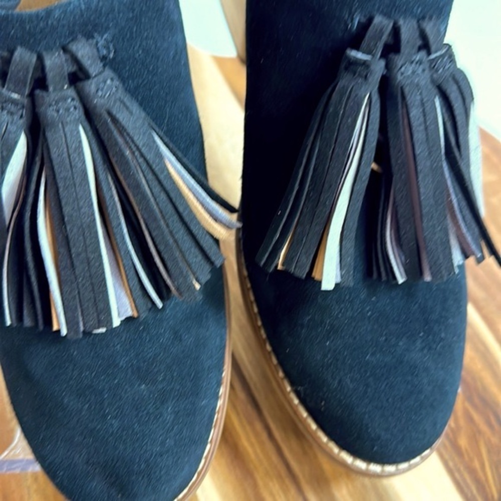 Women’s Tom’s black suede “Leila” slip-on clogs SZ 8.5 fringe tassels - Picture 9 of 15